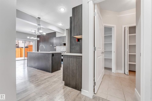 2812 15 Street, Edmonton, AB - Indoor