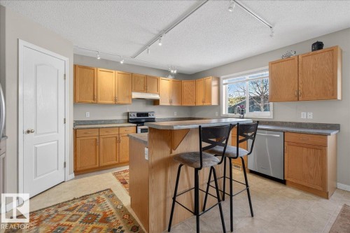 1921 Garnett Way, Edmonton, AB - Indoor Photo Showing Kitchen