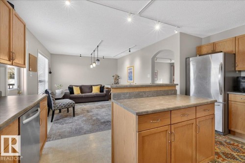 1921 Garnett Way, Edmonton, AB - Indoor Photo Showing Kitchen