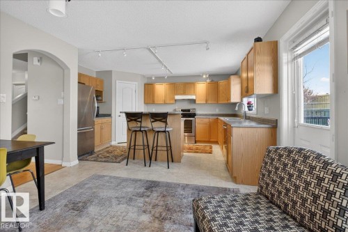 1921 Garnett Way, Edmonton, AB - Indoor Photo Showing Kitchen