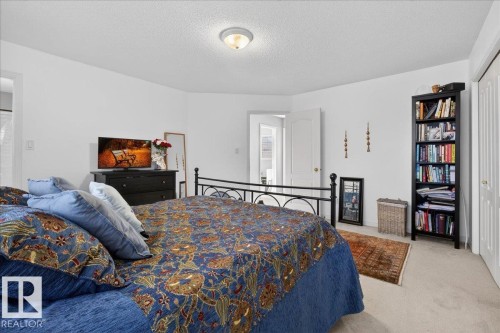 1921 Garnett Way, Edmonton, AB - Indoor Photo Showing Bedroom
