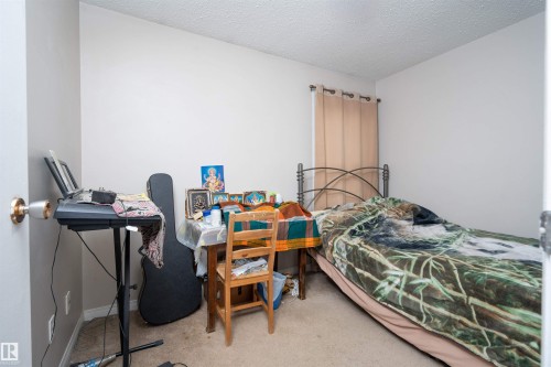 644 Saddleback Road, Edmonton, AB - Indoor Photo Showing Bedroom