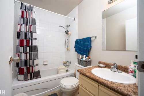 644 Saddleback Road, Edmonton, AB - Indoor Photo Showing Bathroom