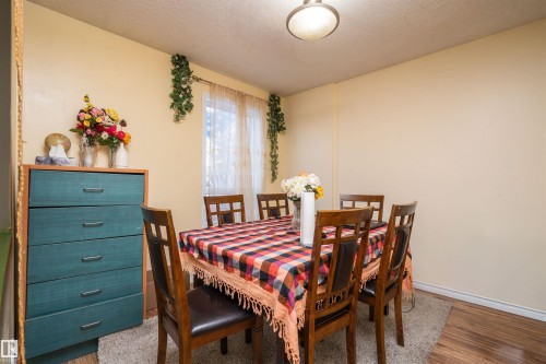 644 Saddleback Road, Edmonton, AB - Indoor Photo Showing Dining Room