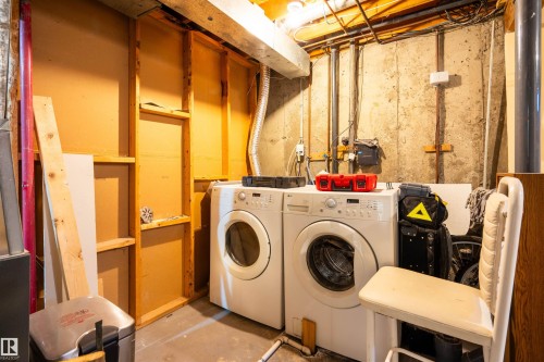 644 Saddleback Road, Edmonton, AB - Indoor Photo Showing Laundry Room