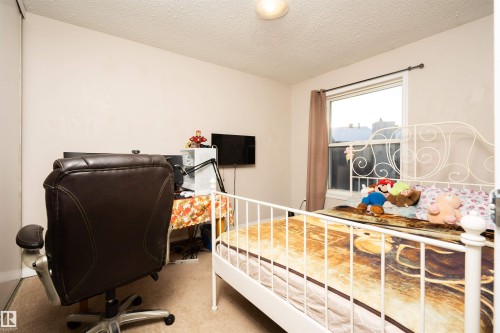 644 Saddleback Road, Edmonton, AB - Indoor