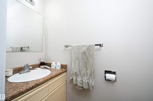 644 Saddleback Road, Edmonton, AB - Indoor Photo Showing Bathroom