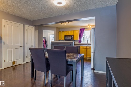 7312 19A Avenue, Edmonton, AB - Indoor Photo Showing Dining Room