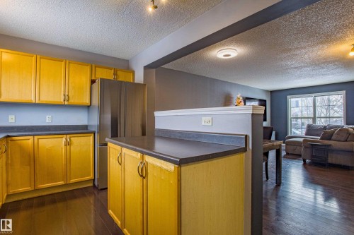 7312 19A Avenue, Edmonton, AB - Indoor Photo Showing Kitchen