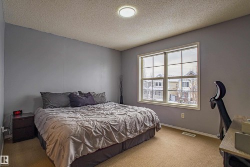 7312 19A Avenue, Edmonton, AB - Indoor Photo Showing Bedroom
