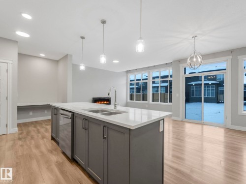 5611 Kootook Place, Edmonton, AB - Indoor Photo Showing Kitchen