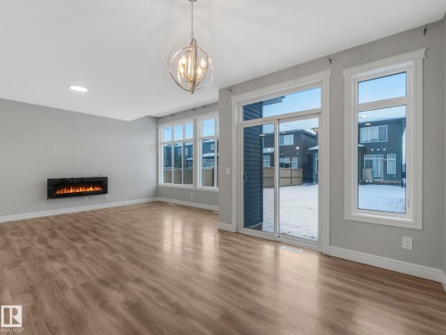 5611 Kootook Place, Edmonton, AB - Indoor Photo Showing Kitchen With Upgraded Kitchen