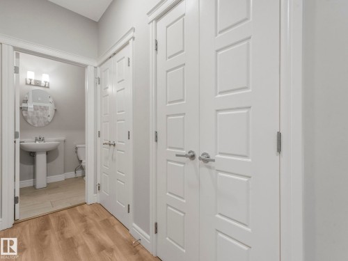 5611 Kootook Place, Edmonton, AB - Indoor Photo Showing Bathroom