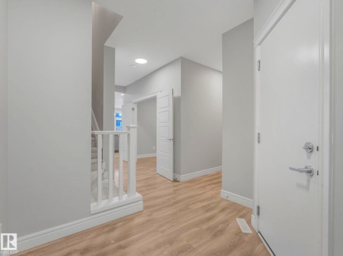 5611 Kootook Place, Edmonton, AB - Indoor Photo Showing Other Room