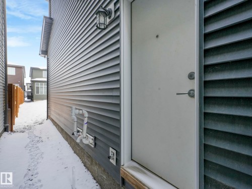 5611 Kootook Place, Edmonton, AB - Outdoor