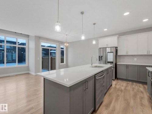 5611 Kootook Place, Edmonton, AB - Indoor Photo Showing Kitchen With Upgraded Kitchen