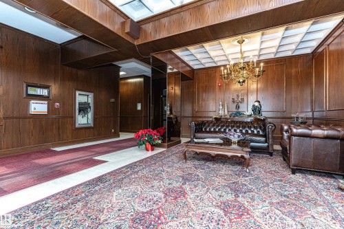 501 11503 100 Avenue, Edmonton, AB - Indoor