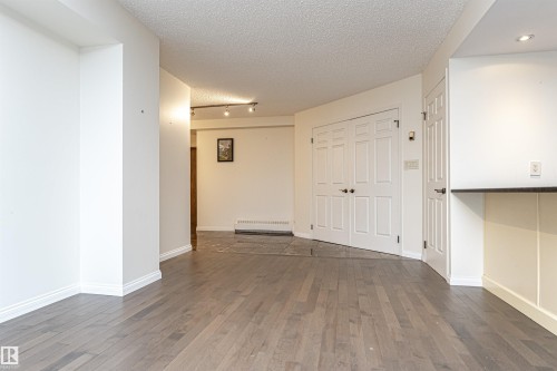 501 11503 100 Avenue, Edmonton, AB - Indoor Photo Showing Other Room