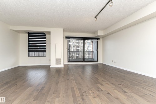 501 11503 100 Avenue, Edmonton, AB - Indoor