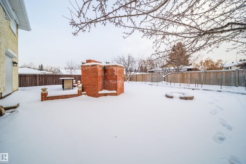 12203 158 Avenue Nw, Edmonton, AB - Outdoor