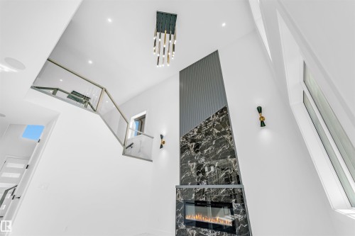 715 165 Avenue, Edmonton, AB - Indoor Photo Showing Other Room