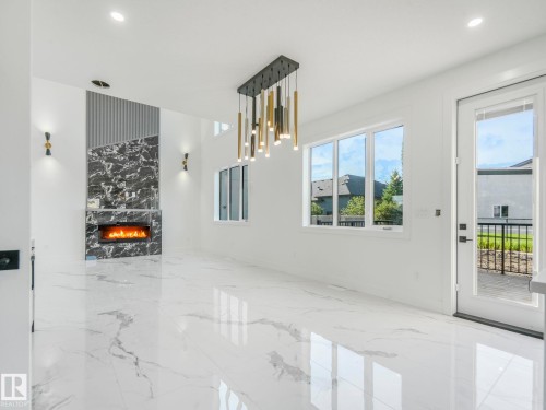 715 165 Avenue, Edmonton, AB - Indoor Photo Showing Other Room