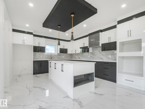 715 165 Avenue, Edmonton, AB - Indoor Photo Showing Kitchen With Upgraded Kitchen