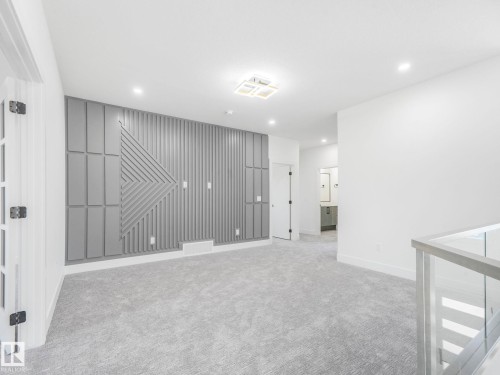 715 165 Avenue, Edmonton, AB - Indoor Photo Showing Other Room