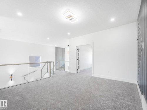715 165 Avenue, Edmonton, AB - Indoor Photo Showing Other Room