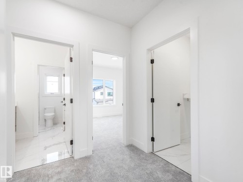 715 165 Avenue, Edmonton, AB - Indoor Photo Showing Other Room