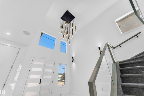 715 165 Avenue, Edmonton, AB - Indoor Photo Showing Other Room