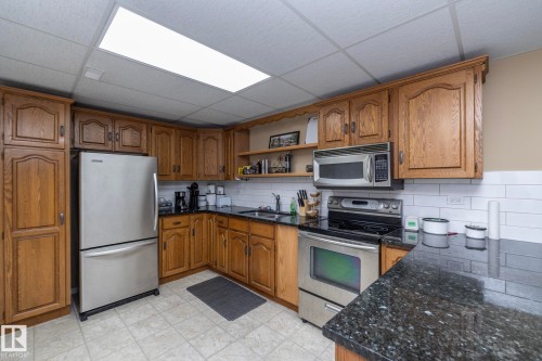 57524 Range Road 270, Rural Westlock County, AB - Indoor Photo Showing Kitchen
