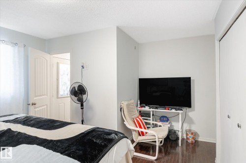 2520 116 Street, Edmonton, AB - Indoor Photo Showing Bedroom