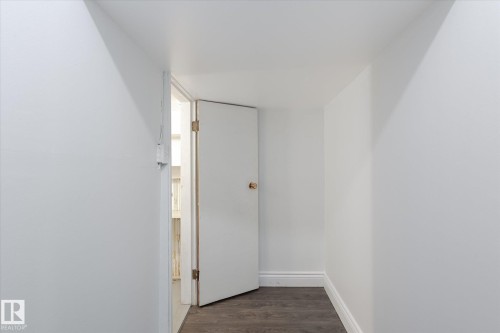 2520 116 Street, Edmonton, AB - Indoor Photo Showing Other Room