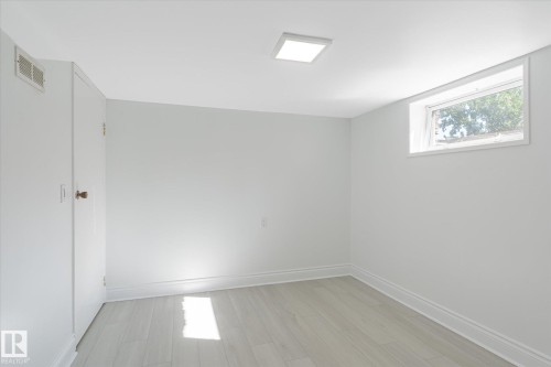 2520 116 Street, Edmonton, AB - Indoor Photo Showing Other Room