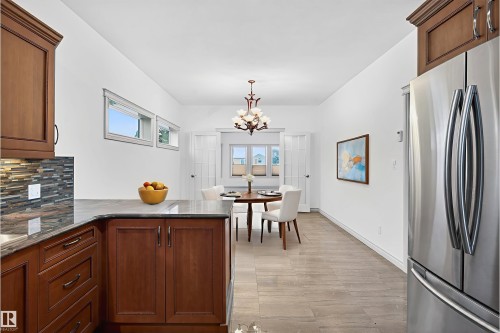 9328 152 Street, Edmonton, AB - Indoor