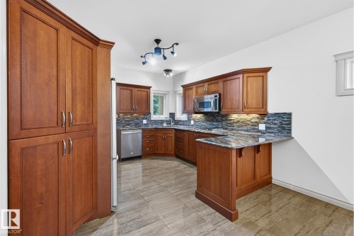 9328 152 Street, Edmonton, AB - Indoor Photo Showing Kitchen