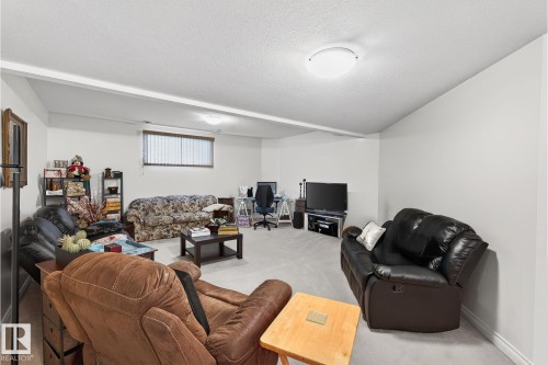 9328 152 Street, Edmonton, AB - Indoor
