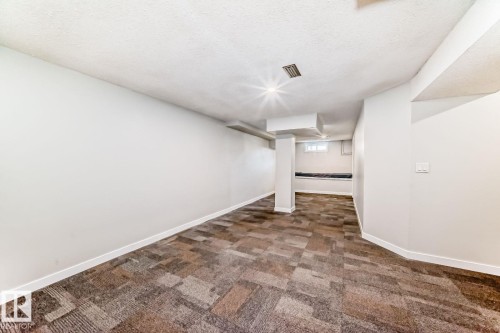 10936 Beaumaris Road, Edmonton, AB - Indoor Photo Showing Other Room