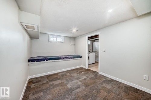 10936 Beaumaris Road, Edmonton, AB - Indoor Photo Showing Other Room