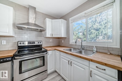 10936 Beaumaris Road, Edmonton, AB - Indoor Photo Showing Kitchen With Double Sink