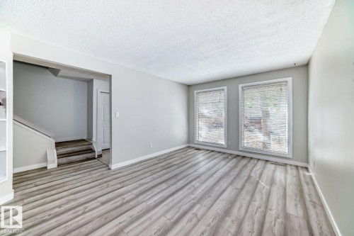 10936 Beaumaris Road, Edmonton, AB - Indoor Photo Showing Other Room