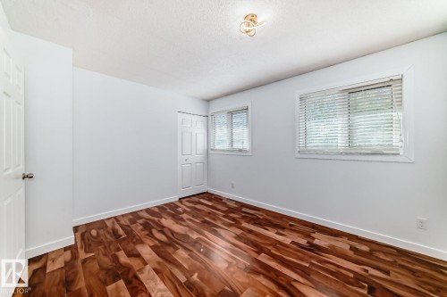 10936 Beaumaris Road, Edmonton, AB - Indoor Photo Showing Other Room