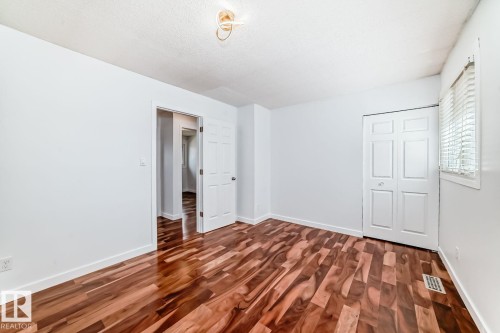 10936 Beaumaris Road, Edmonton, AB - Indoor Photo Showing Other Room