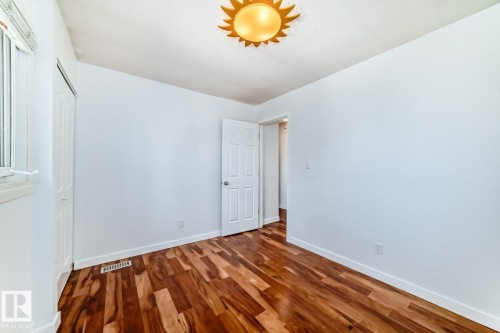 10936 Beaumaris Road, Edmonton, AB - Indoor Photo Showing Other Room