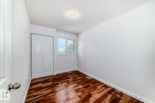 10936 Beaumaris Road, Edmonton, AB - Indoor Photo Showing Other Room