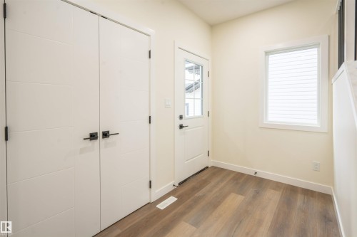 5720 176 Avenue, Edmonton, AB - Indoor Photo Showing Other Room