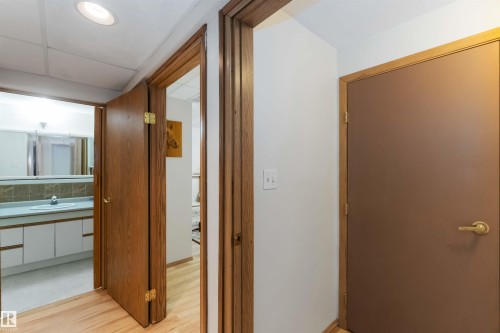 8 53129 Range Road 14, Rural Parkland County, AB - Indoor Photo Showing Bathroom