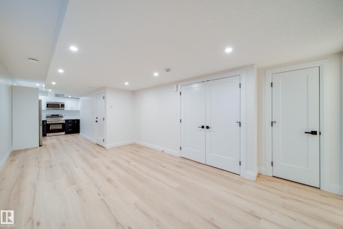 10649 81 Street, Edmonton, AB - Indoor Photo Showing Other Room