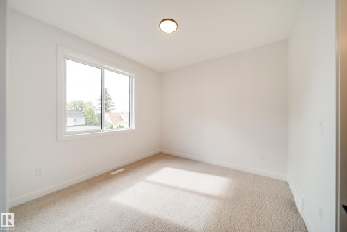 6003 111 Avenue, Edmonton, AB - Indoor Photo Showing Other Room